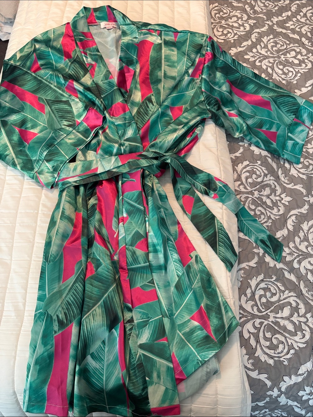 New Jess Lea Tropical Leaf Print Satin Wrap Robe - Green & Pink